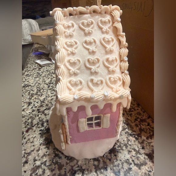 8.5” Valerie Parr Pink Love Gingerbread House Decor - Picture 6 of 10